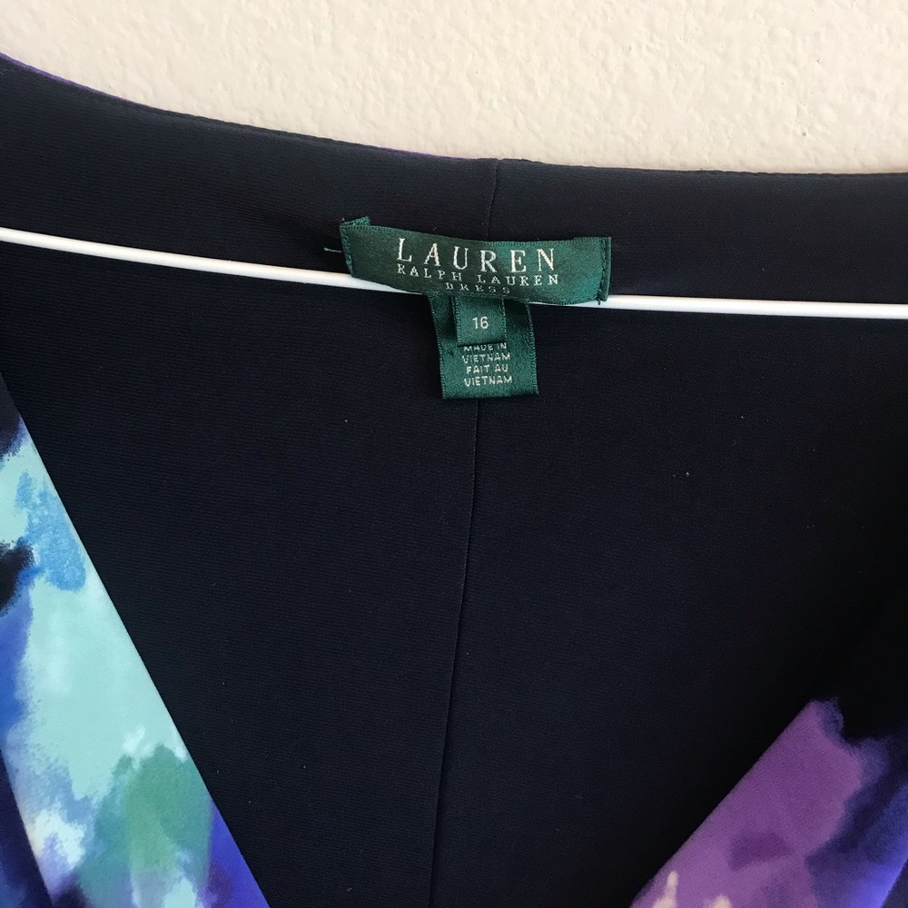 Dresses - Picture 2 of 2